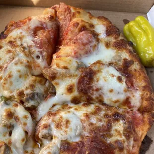 Individual   Pepperoni * Mushrooms * Green Peppers * Banana Peppers