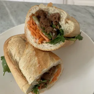 B6- Grilled Pork Sandwich comes cut in half