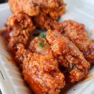 Henny wings are egregiously good!