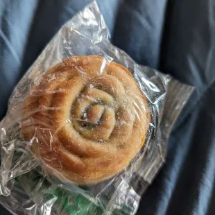 Black sesame moon cake