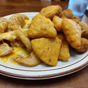 Appetizer sampler plate.