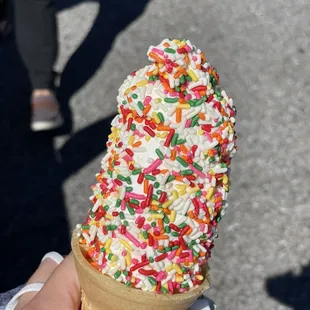 Vanilla soft serve with rainbow jimmies