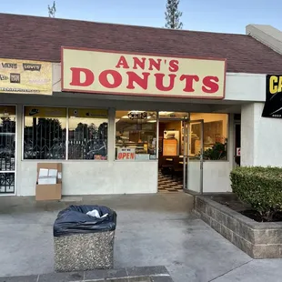 Ann's Donuts