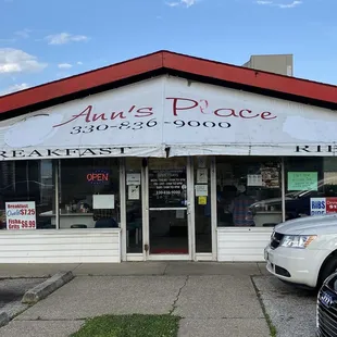 Front on Hawkins near Vernon Odom