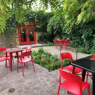 Their back patio is darling