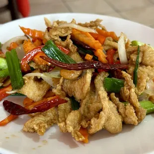 E8. Thai Cashew Nut Chicken