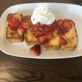 Strawberry Pound Cake French Toast