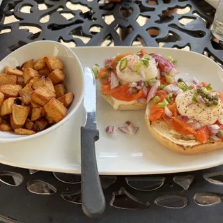 Smoked Salmon Benedict