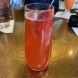 Strawberry St. Germain Mimosa, 10oz (9% ABV)