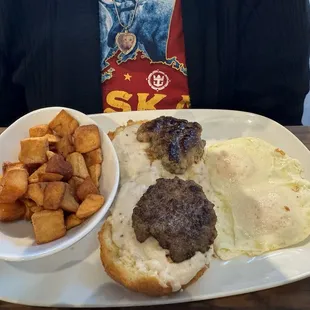 Biscuit &amp; Gravy