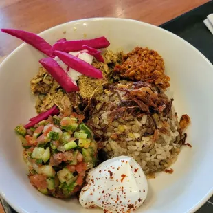 Lentil rice with zataar chicken bowl