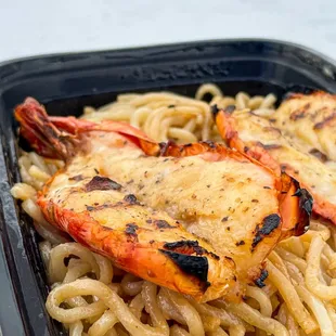An&apos;s Famous Garlic Noodles with Prawns  - @eathellagood