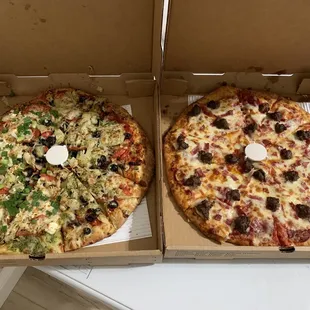 Large Half Veggie Delight &amp; half Veggie Pesto Pizza, large meat lovers