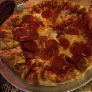 Hand tossed pepperoni pizza
