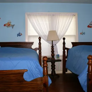 Guest House - this cottage features beautiful original wood floors!