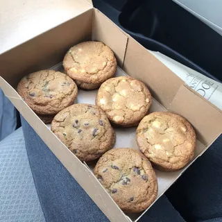 White Chocolate Chip Cookie