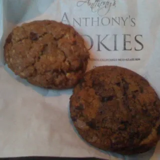 Walnut Chocolate Chip Cookie