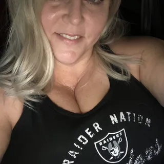 Mishelle R.