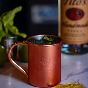 Moscow Mule
Tito&apos;s Handmade Vodka  Gingered Beer  Fresh Citrus