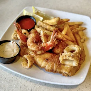 Mama&apos;s Platter
