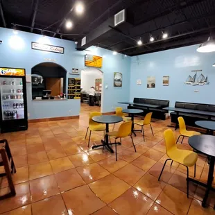 Extra dining