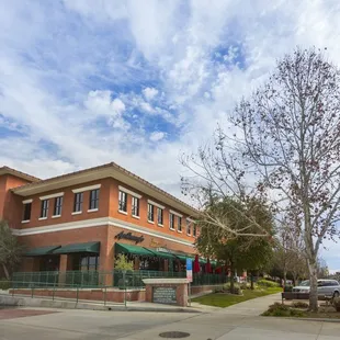 Entrance and building on Washington Avenue