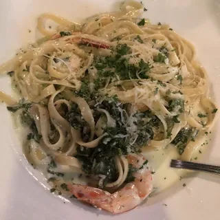 Fettuccine Scampi Florentina