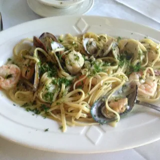 Linguine Al Fruitti Di Mare