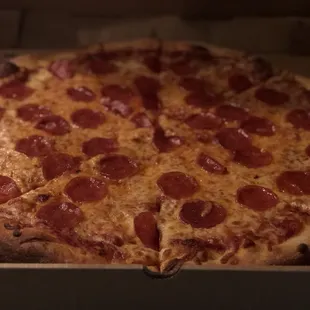 Excellent pepperoni pizza