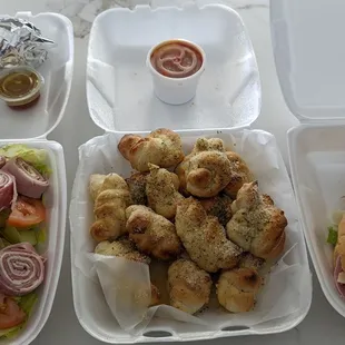 If you could just smell this picture.... Drooling over the garlic knots!