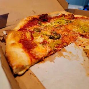 Pepperoni jalapeño and banana pepper