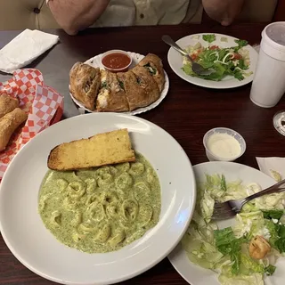 Creamy Pesto Tortellini