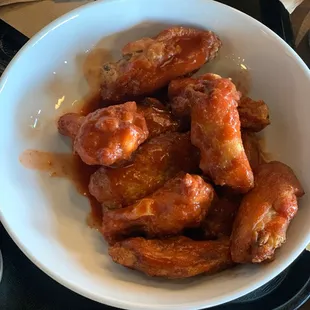 Chicken Wings. Hot/Spicy