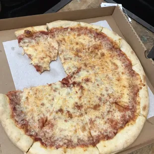 Neapolitan Thin Crust Cheese Pizza