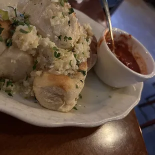 Garlic Knots (6)