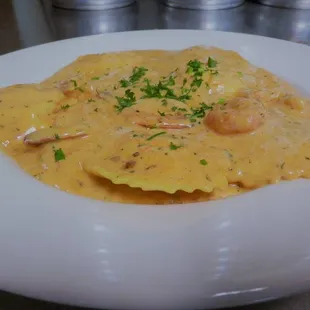 pasta dish, pasta, food