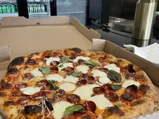 Santa Mozzarella Pizza