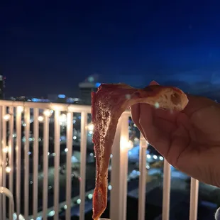 outside, pizza