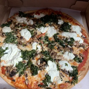 Gluten Free Pizza with ricotta cheese, spinach, and mushrooms