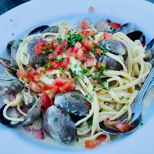 Northwest Clam Linguine - Delicious!