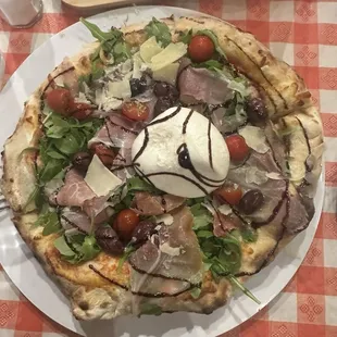 10&quot; Pizza prosciutto and Burrata