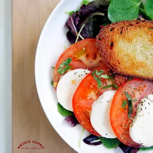 The Italian rainbow. #Caprese
https://www.anticofornoboston.com/