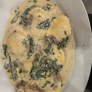 The Lobster Ravioli Boscaiola was amazing also. Each ravioli was filled to capacity with lobster.