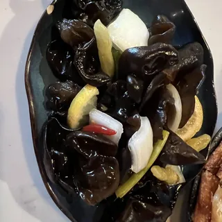 Woodear salad