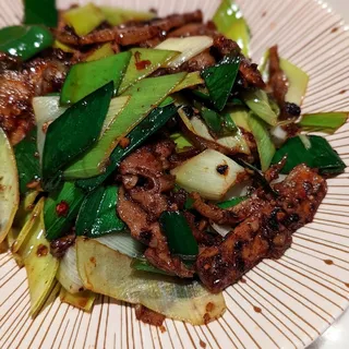 Slice pork with garlic sauce