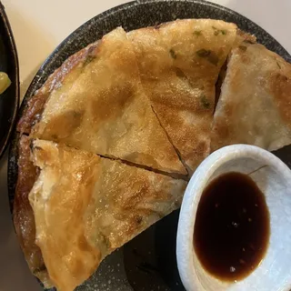 Scallions pancake
