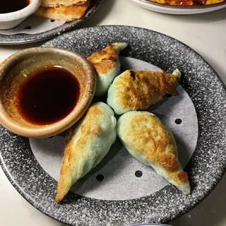 Pan fried veggie dumplings 4