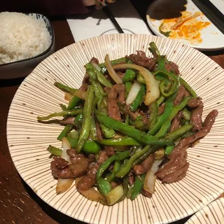 Shredded beef with green pepper