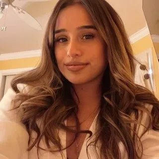 Yoselinne R.