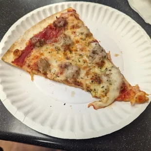 Best Pizza in the area. Always get the Pizza special. 2 slices with a drink for $6. Can&apos;t beat it.